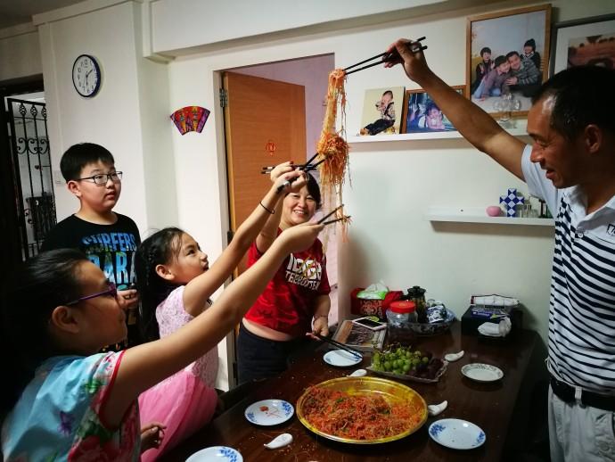 Keller Singapore Staff Celebrates Lunar New Year with Family